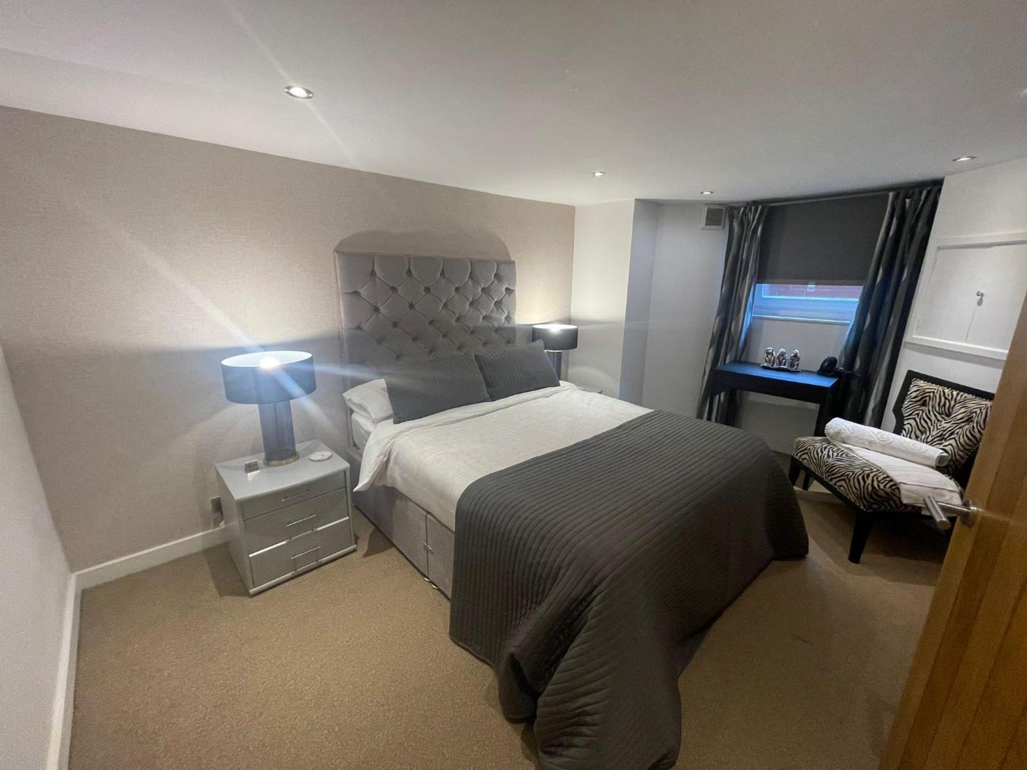 Spacious Central 2Bed Apartment Wilmslow Esterno foto